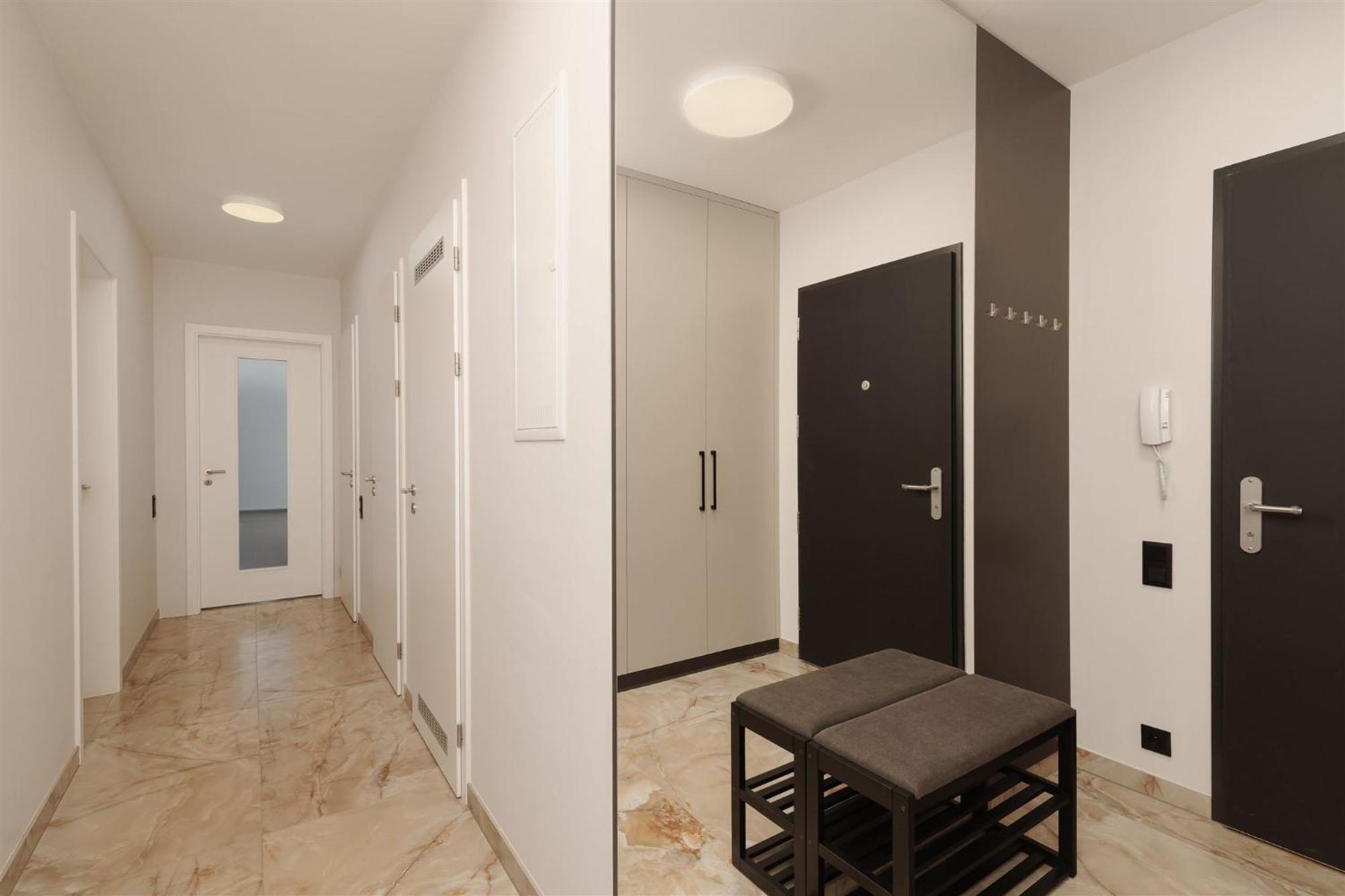 Luxury Sunny Home - Garage Parking, Metro, Balcony, Ps5 With Games Prag Dış mekan fotoğraf